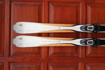 lyže atomic vario 164 cm , lyžiarky head 45