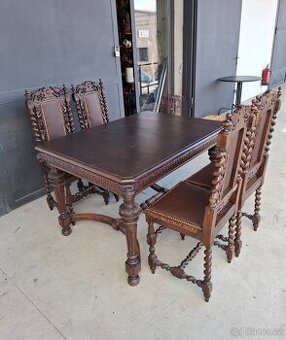 Starožitná masivní vyřezávaná souprava