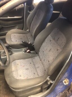 Fabie 1 sedačky tapce