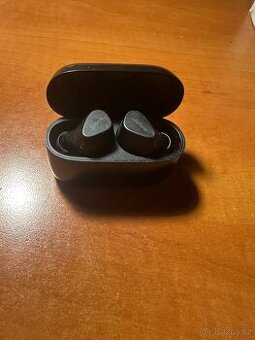 Jabra elite 4 active - velmi dobrý stav