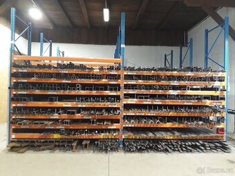 Skladník hutního materiálu