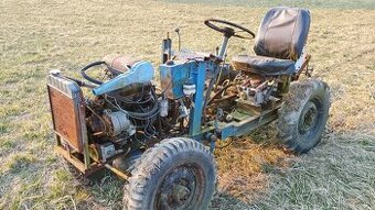 MALOTRAKTOR, DOMADĚL