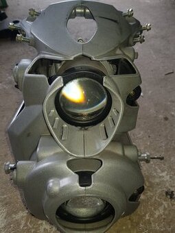 Predam predne svetlo na ducati 999