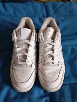Prodám "botasky" Adidas vel.39-391/2