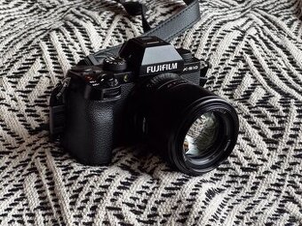 Fujifilm X-S10, stav nového, záruka + Viltrox AF 56mm f/1.4