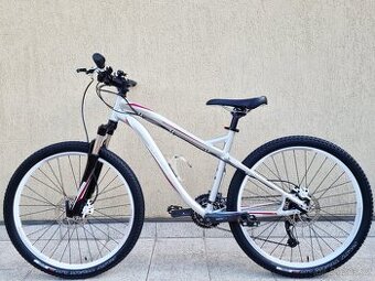 #42 Horské dámské kolo Specialized 26", pro 160-175 cm