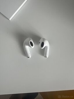 Apple AirPods 4
