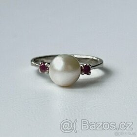 Zlatý prsten s perlou a rubíny (5)