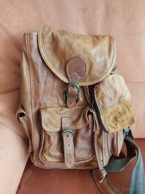 Hnědý kožený batoh - měkká kůže - 34x22x12 cm