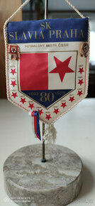 Výroční vlaječka Slávie 80