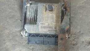 Řídicí jednotka motoru 504121602 - 1
