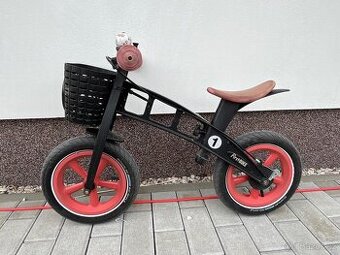 Odrazedlo FIRST BIKE cervene