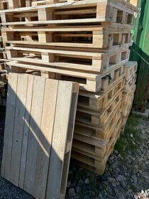 Drevene palety na nabytek a stavbu. Postel sezeni pohovka at