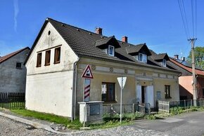 Spoluvlastnický podíl 1/2 z celku rodinného domu s bytem 4+1