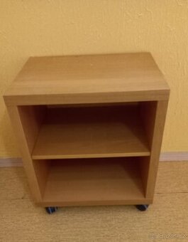 Prodám skříňku na kolečkách