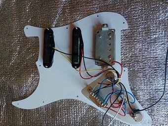 Pickguard stratocaster nový