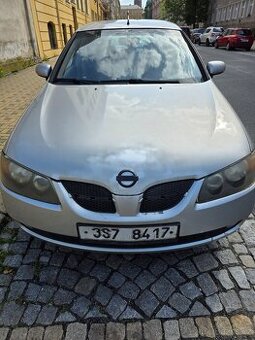 Nissan Almera 1.8i