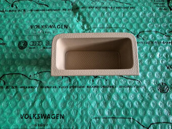 Škoda Octavia I (1U) Laurin a Klement odkládací přihrádka - 1