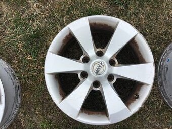 Nissan Terrano 2 alu disky 17” s pneu