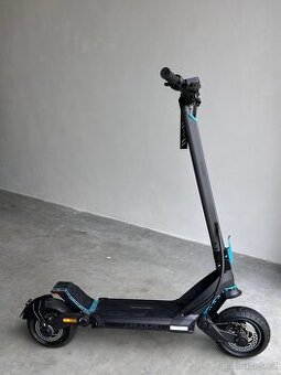 Elektrokoloběžka Cecotec
