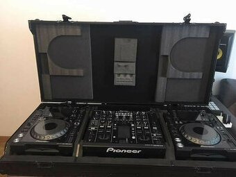 2 X Pioneer CDJ 2000 NEXUS + DJM 2000 NXS