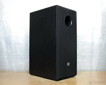 Subwoofer JBL.