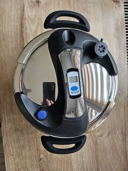 Tlakový hrnec, papiňák, nový vhodný k Vánocům jak dárek