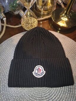 Černá čepice Moncler, vel UNI