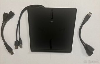 Tesla Model 3 2019 bezdrátová nabíječka