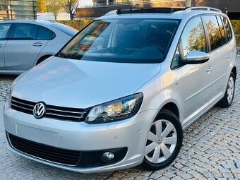 Volkswagen Touran 2.0TDI 103KW MANUÁL LED VÝHŘEV SERVISKA