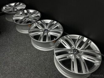Alu VW 5x112 19” 5NA601025N