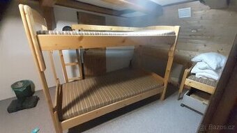 Patrová postel z masivu