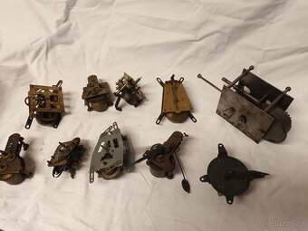 22 ks strojků do hodin