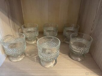 sada 6 retro skleniček na zmrzlinu nebo kompot