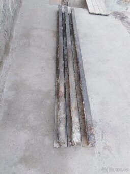 Prodám kolejnice, vhodné na překlad.