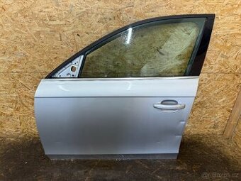 NASTROJENÉ LEVÉ PŘEDNÍ DVEŘE AUDI A4 B8 - POŠKOZENÉ