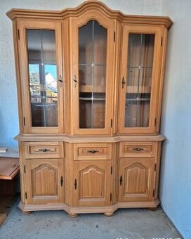 Vitrína rustikální masivní - výška 195 cm