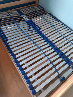 Prodám 2 rošty 200x70cm , hliník dřevo 500Kč