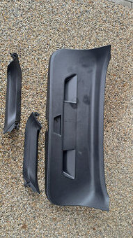 výplň kufru zadních pátých dveří SEAT 5FE867601 + 5FE867601A