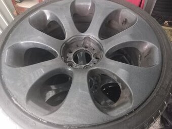 Nabízím,al kola.245/35/19. Originál BMW.