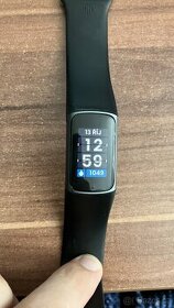 hodinky/fitness náramek FitBit Charge 5 - black