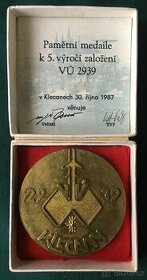 Plaketa - medaile - VÚ 2939 - Klecany