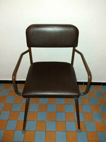 Toaletní židle, sedačka na vanu a francouzské berle - 1