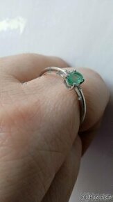 prsten se zambijským smaragdem ve stříbře vel.62