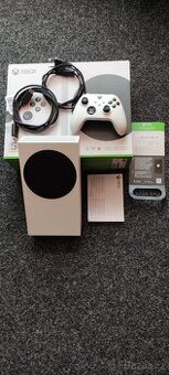 Xbox series S + Thrustmaster T248 + držák volantu
