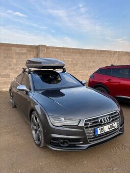Audi S7, 4.0V8 benzín. Výkon 450kw.