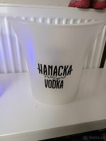 ICE kýbl hanácká vodka svítící.