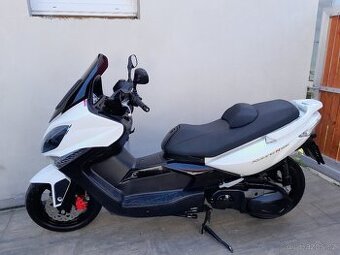 Kymco Xciting 500i R, 2011, CZ doklady, slušný stav