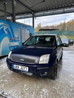 Ford Fusion 1.4 59 kW – spolehlivý kombík, klima, levný pro