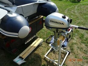 Prodám motorový člun HONDA